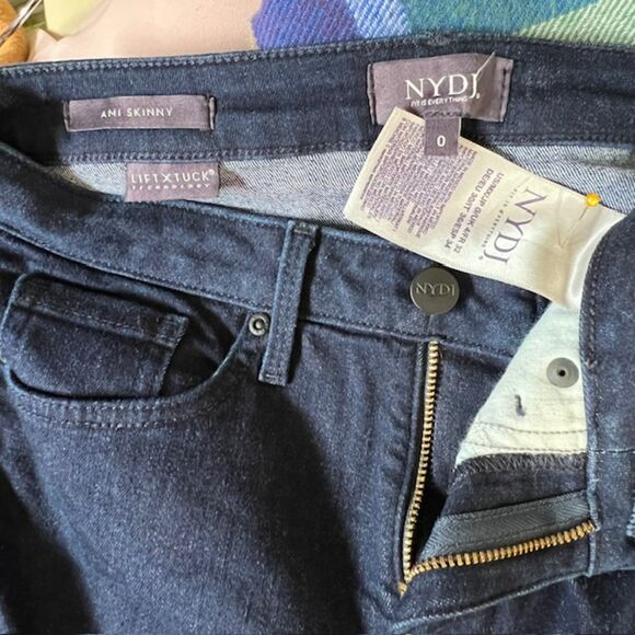 NYDJ NOT YOUR DAUGHTERS JEANS AMI SKINNY CUFFED DARK WASH SIZE 0 NWOT - Picture 11 of 11